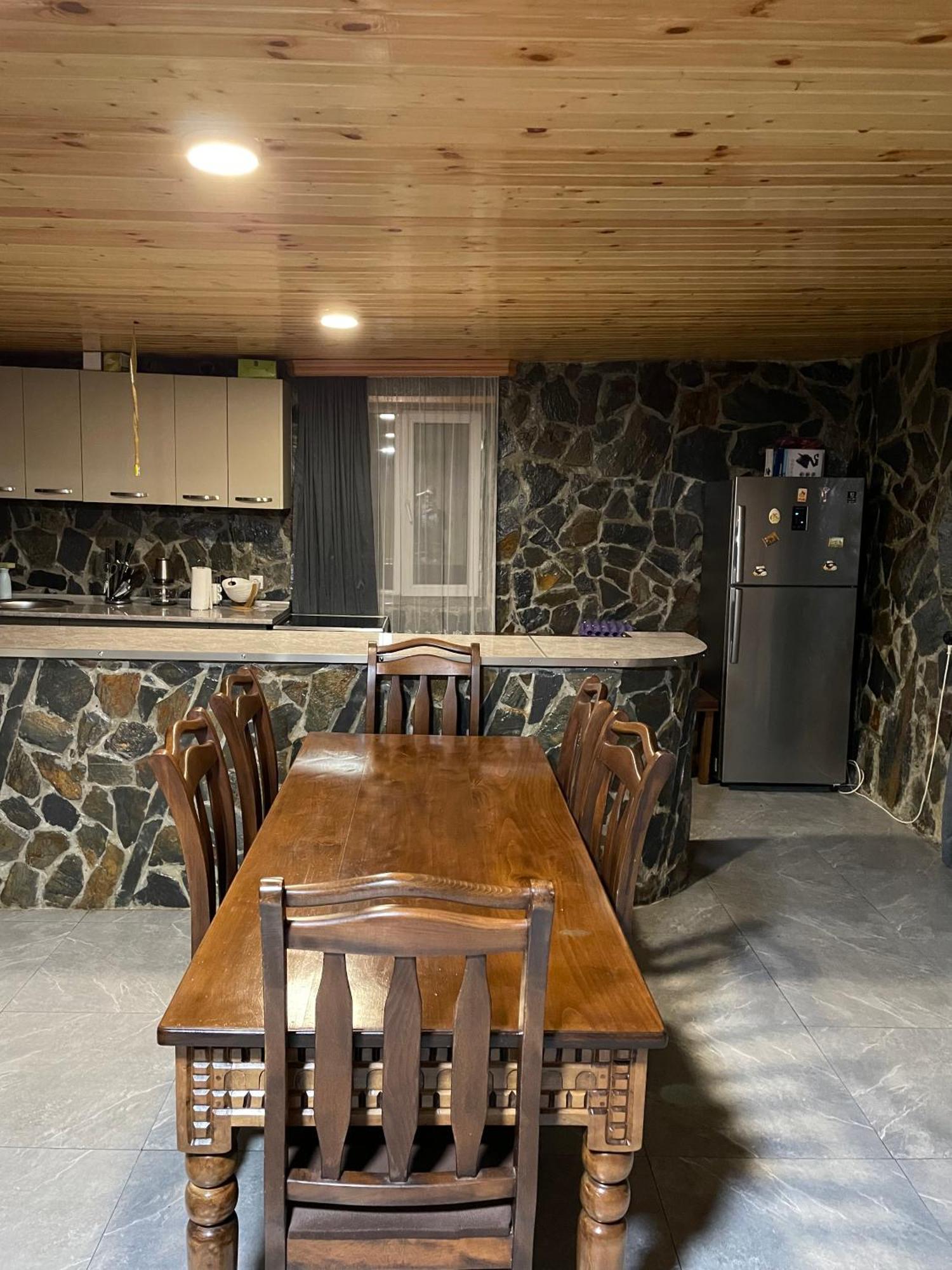 Guesthouse "Megi" Mestia Bagian luar foto