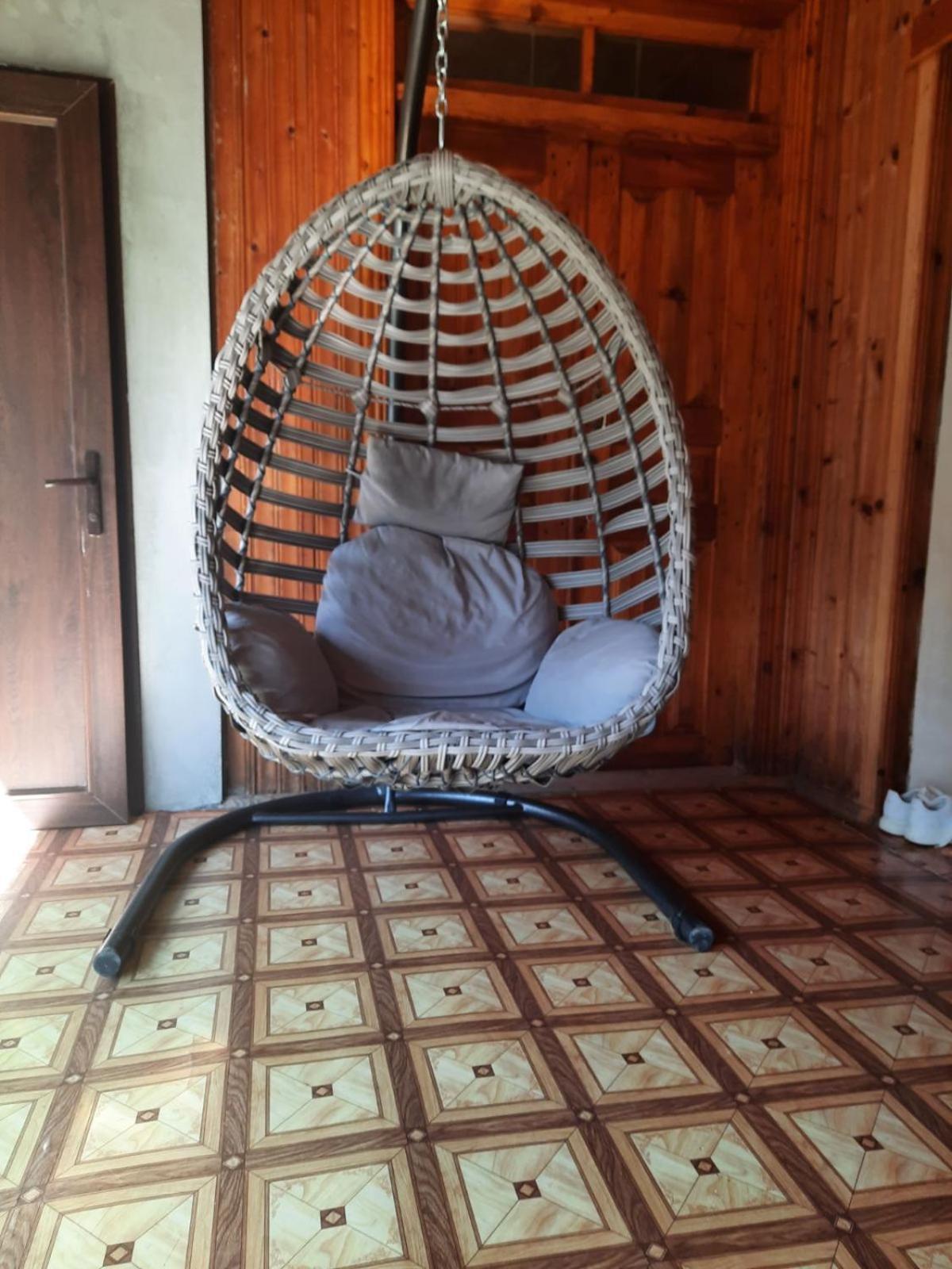 Guesthouse "Megi" Mestia Ruang foto
